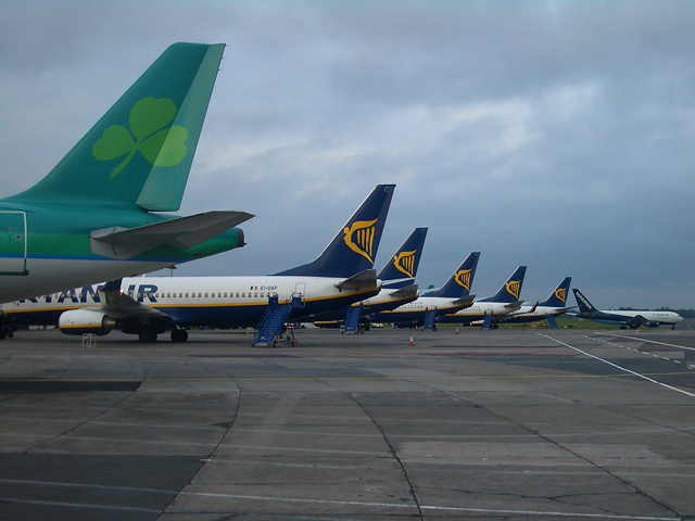 E4411-Ryanair-planes-in-Dublin